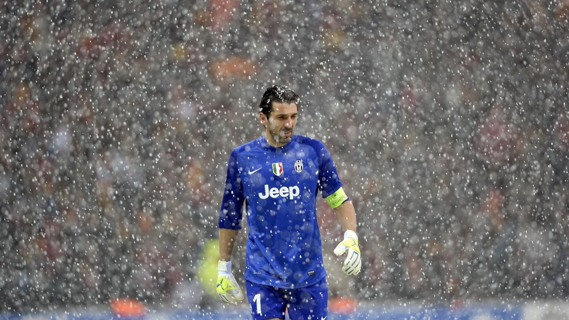 英格兰球迷高唱国歌庆祝胜利，英格兰国家队歌