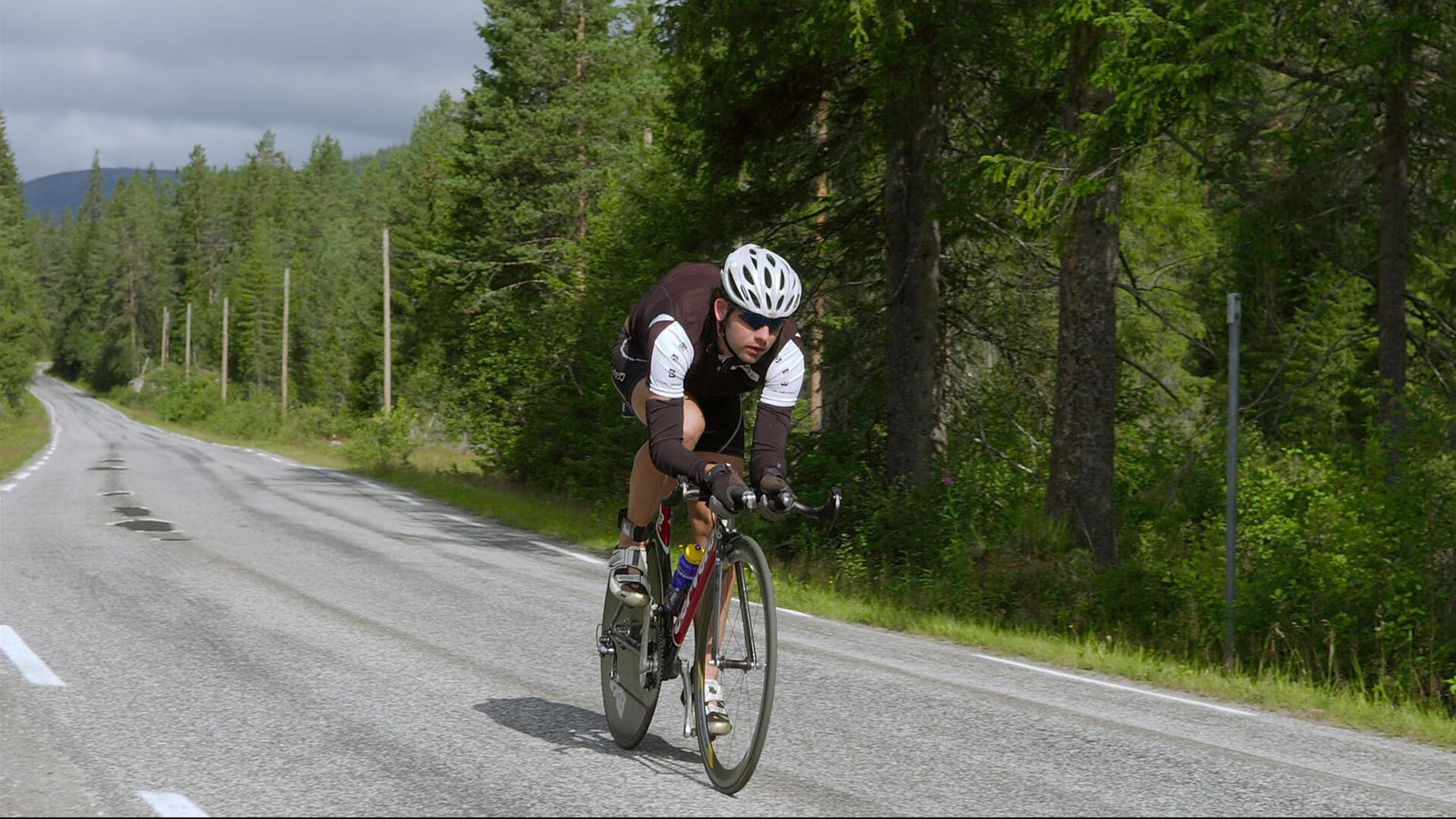 青少年“绿色创新”篮球装备设计大赛在重庆全面展开，推动绿色制造